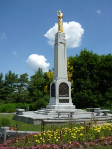 mormon-angel-moroni-hill-cumorah-225x300
