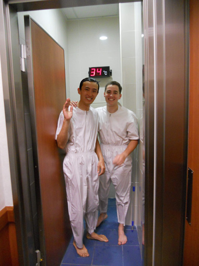 摩門傳教士 跟慕道友在洗禮會