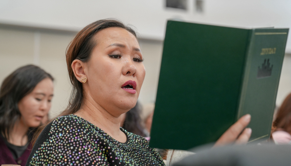 納爾遜會長作詞的詩歌